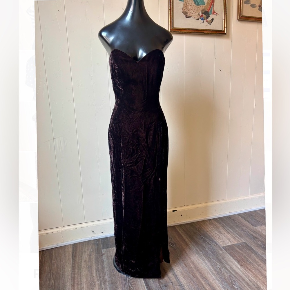 Vintage Victor Costa Brown Velvet Sweetheart Neckline Dress